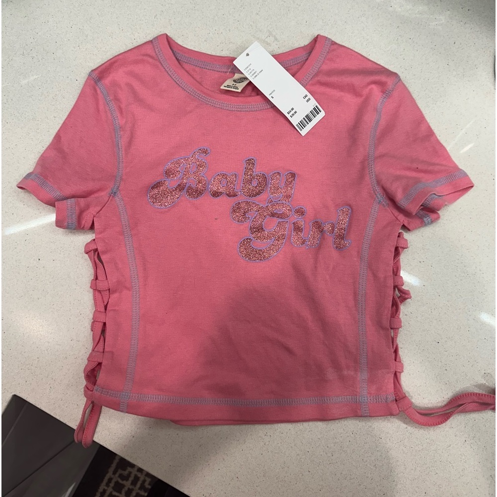 Pink size, small urban outfitters baby girl, T-shirt